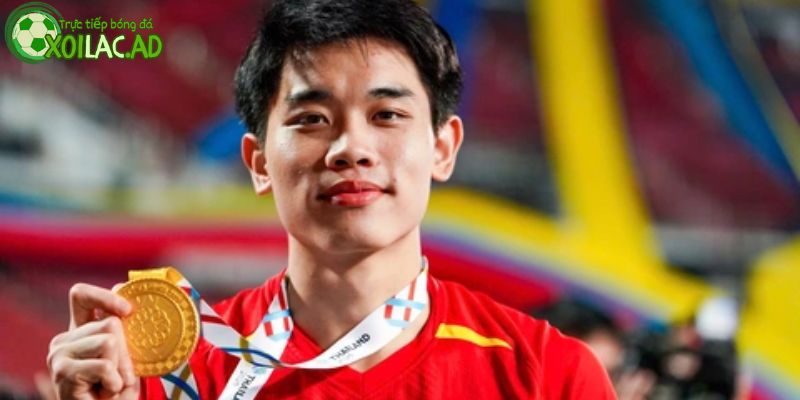 Đình Bắc rút ngắn tỷ số 